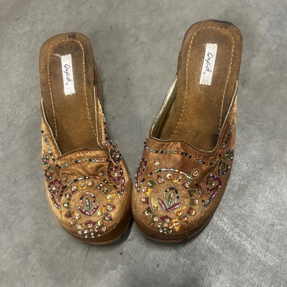 Qupid Bronze Beaded Satin Platform Clogs Vintage Style Wedge Mules Brown Boho - Picture 3 of 8
